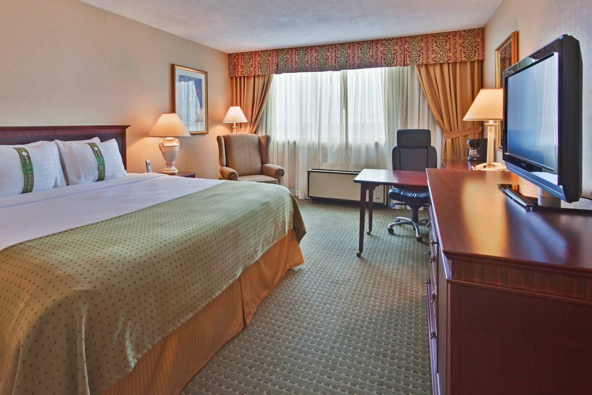 Doubletree By Hilton Kitchener Hotel Екстериор снимка